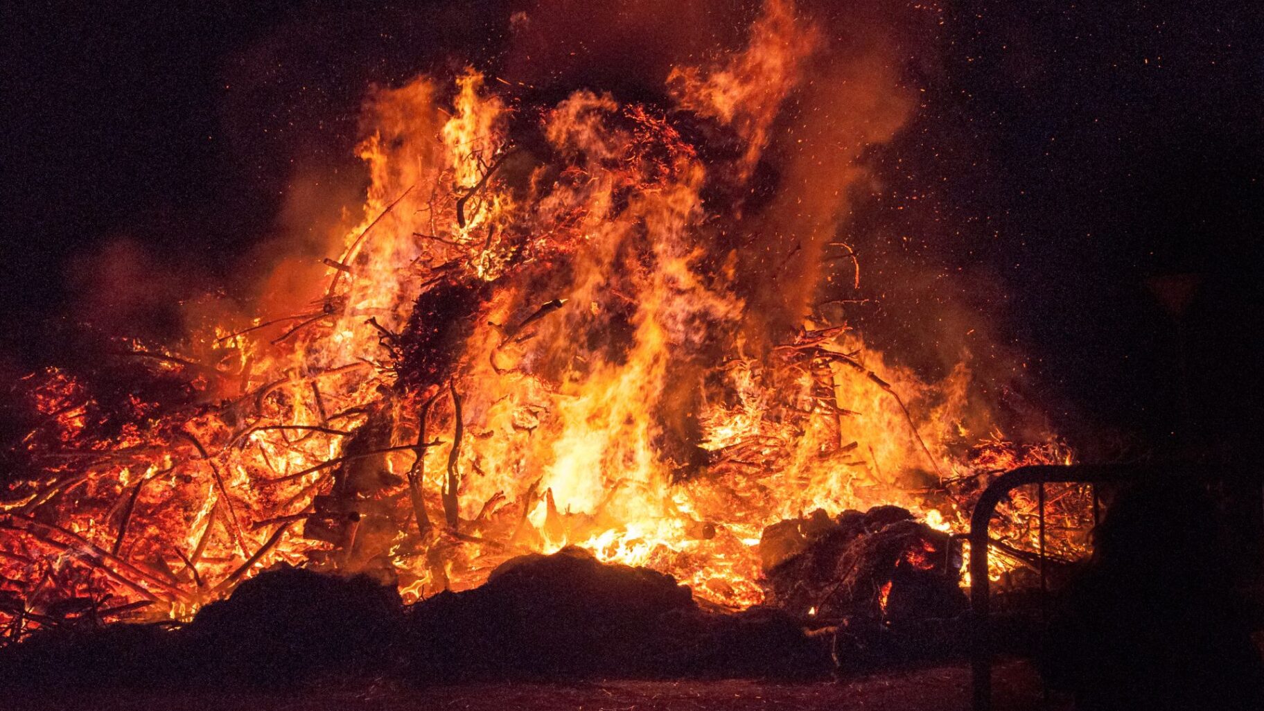 Bonfire Night Safety Tips For Children - Nexus Education
